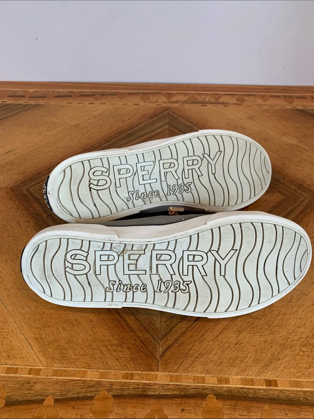 Sperry Women’s Size 7 Gray Canvas Pier View Slip-On Boat Sneaker w/ Leather Lace